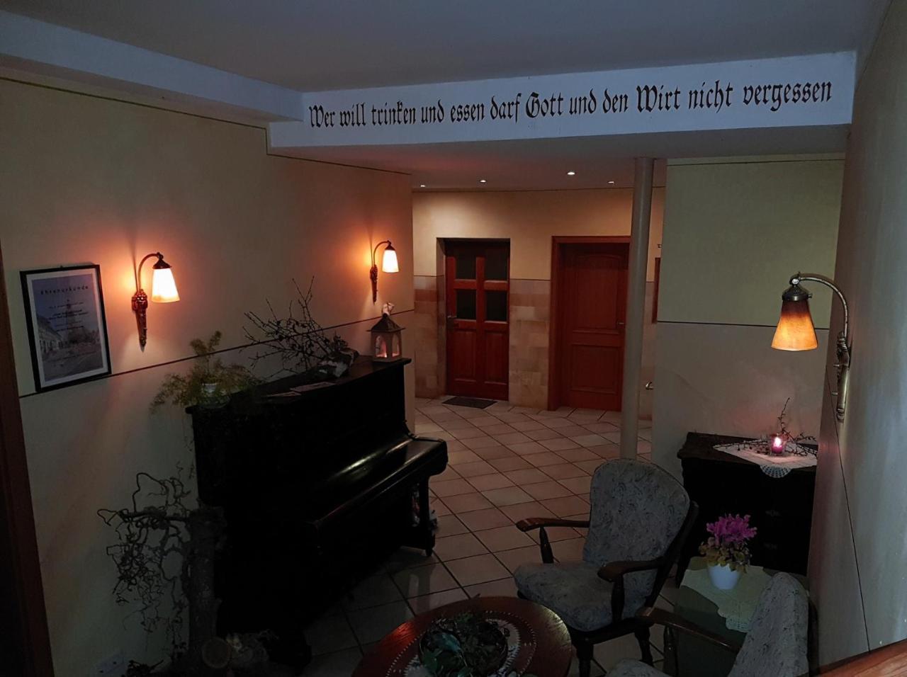 Landgasthof "Zur Linde" Irmelshausen Extérieur photo