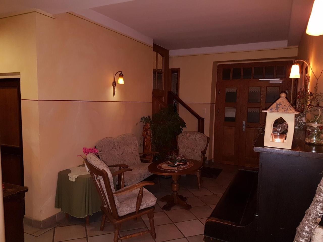 Landgasthof "Zur Linde" Irmelshausen Extérieur photo