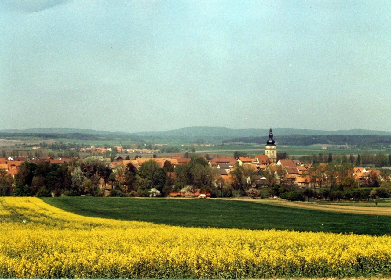 Landgasthof "Zur Linde" Irmelshausen Extérieur photo